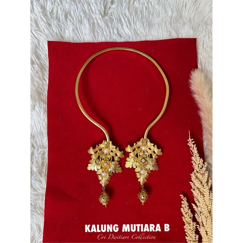 Pendant Designs Tanishq Kitty Set Design Light Weight Kitty Set