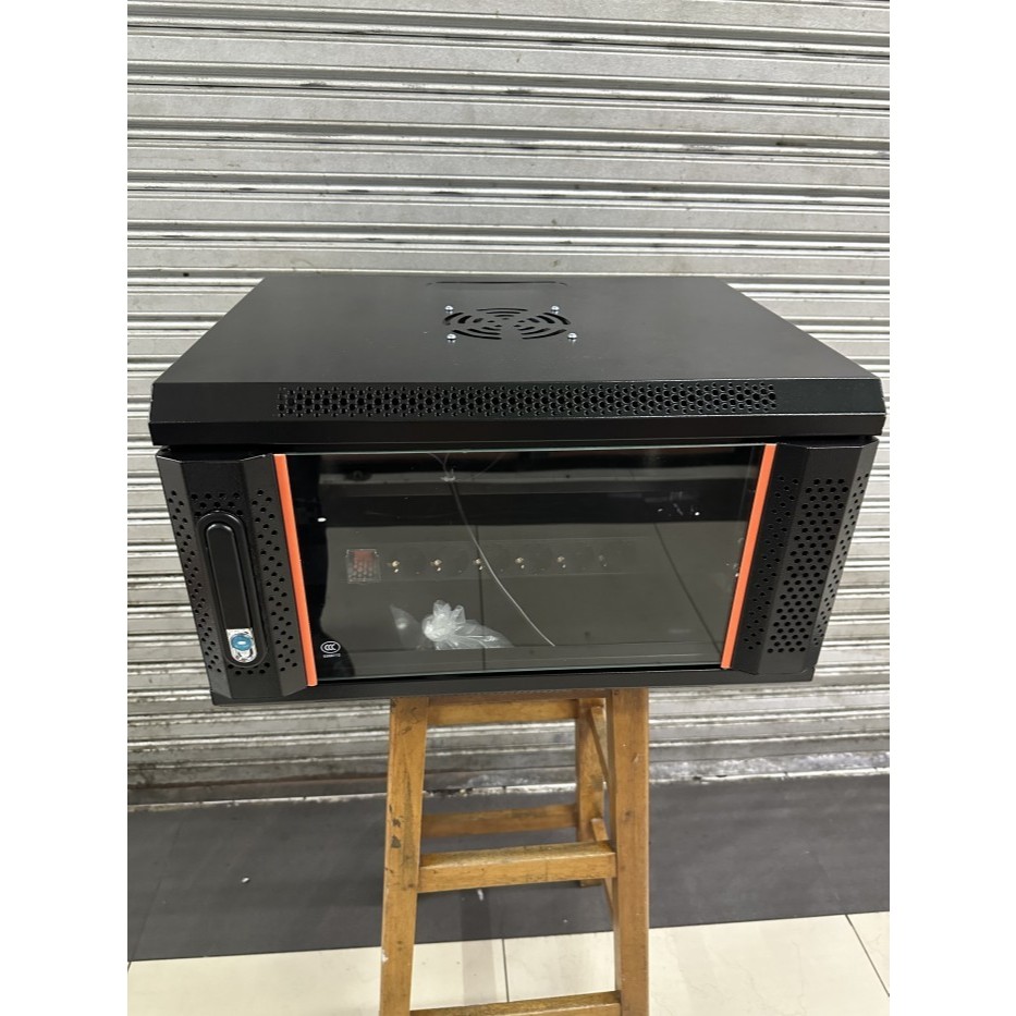 Jual wallmount rack 6u murah / rack server 6u + Palet Kayu Packing ...