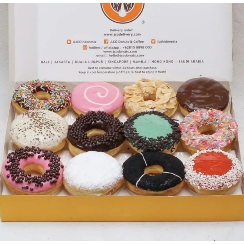 Jual JCo Donuts / Donatsusu Donsu 1 Lusin isi 12pcs Random Siap Kirim ...