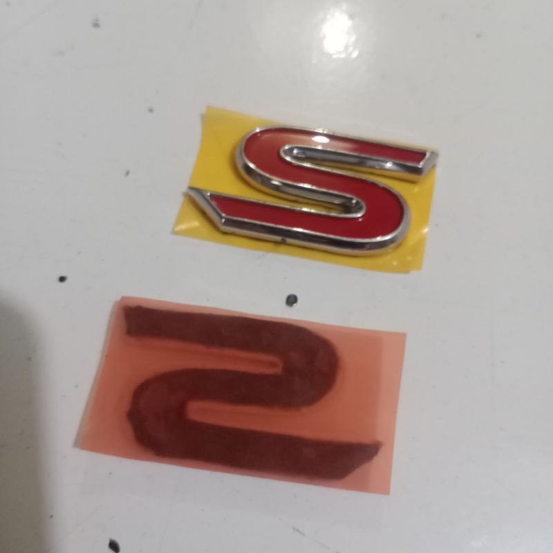 Jual Emblem Tipe S merah original | Shopee Indonesia