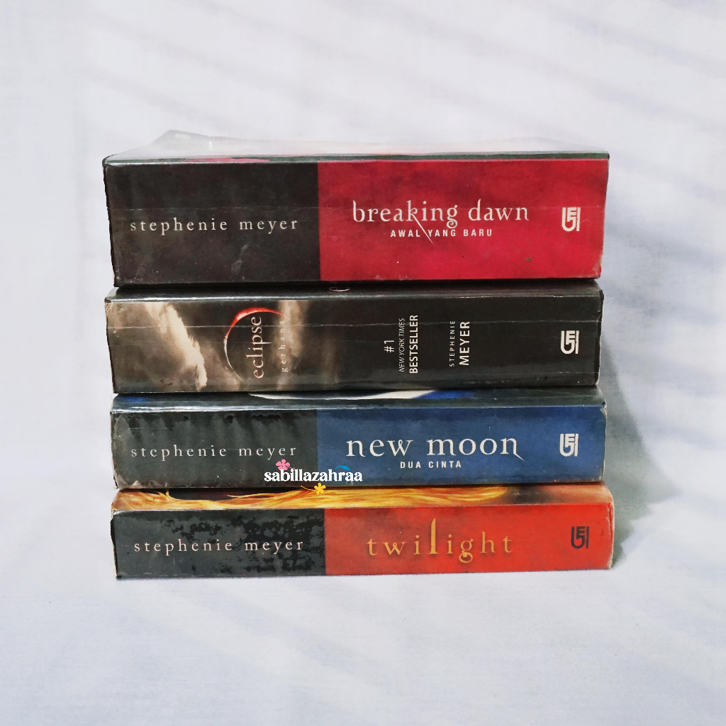 Jual Satu set novel Twilight lengkap | Shopee Indonesia