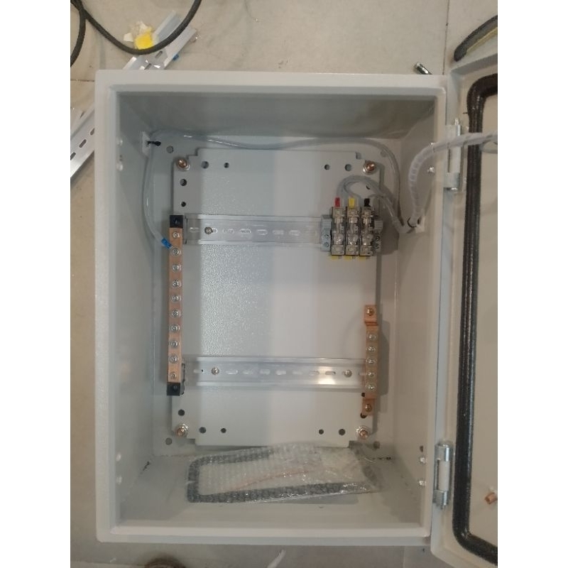 Jual BOX PANEL INDOOR 30X40X20 PLAT 1MM + PILOT LAMP RST + VOLTMETER ...