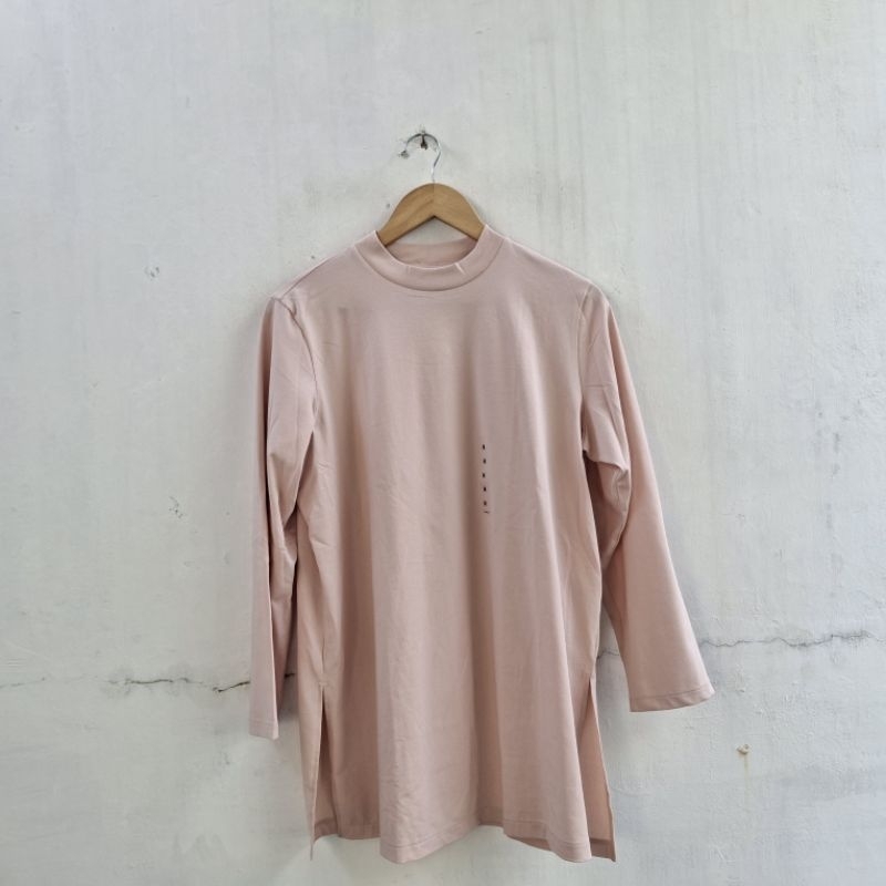 Jual UNIQLO WANITA KAOS AIRISM KATUN RILEKS PANJANG 10 PINK BARU ASLI ...