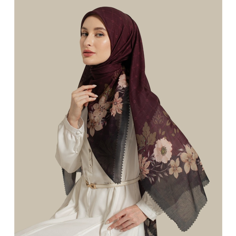 Wulang Narawangsa Hijab Segi Empat ⁠Soft Flower Maroon Kerudung Segi Empat Hijab Motif Segi Empat Hijab Voal Premium