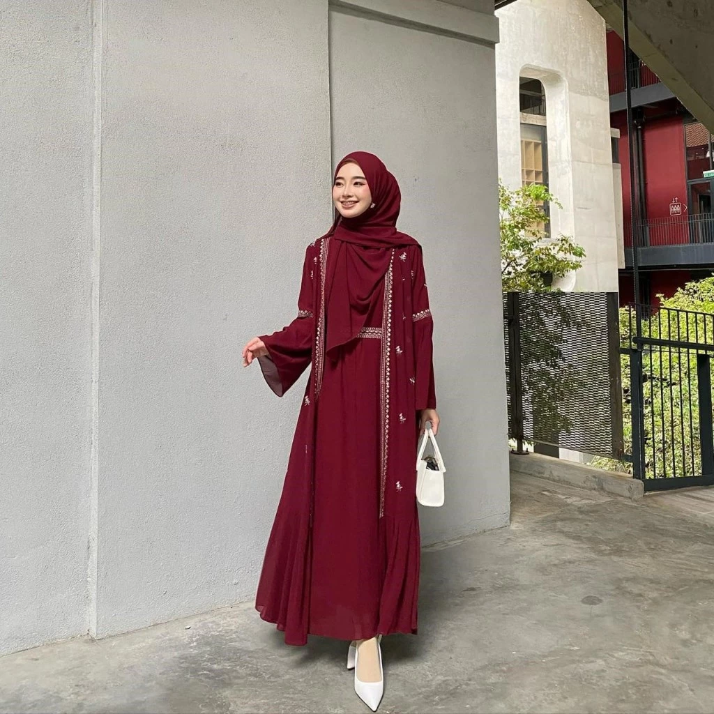 Safwa Abaya Tampilan Keseluruhan