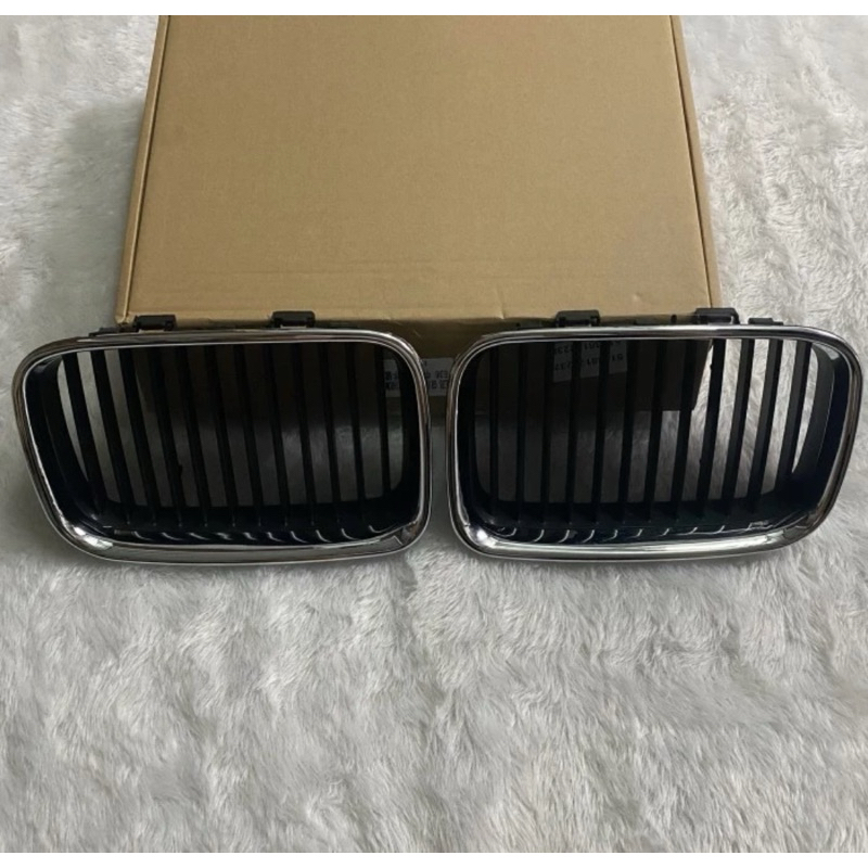 Radiator Sport Front Ribbelgrill Zwart Mat Registratievrij Set Geschikt