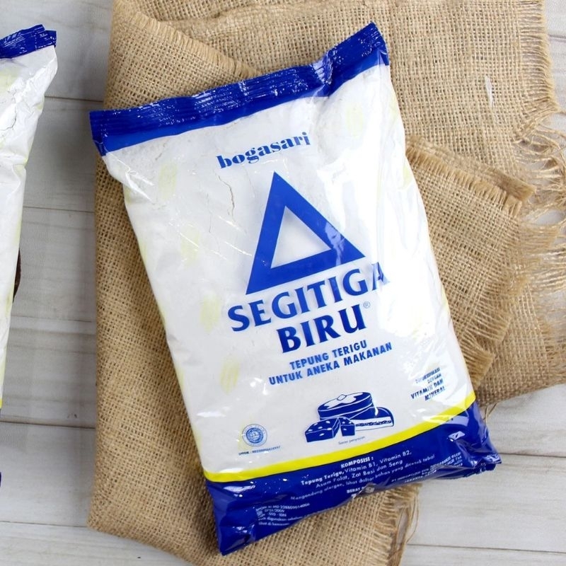 Jual TEPUNG TERIGU SEGITIGA BIRU 1 KILO | Shopee Indonesia