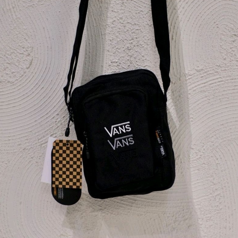 Jual Vans Shoulder Bag Logo Vans Black | Shopee Indonesia