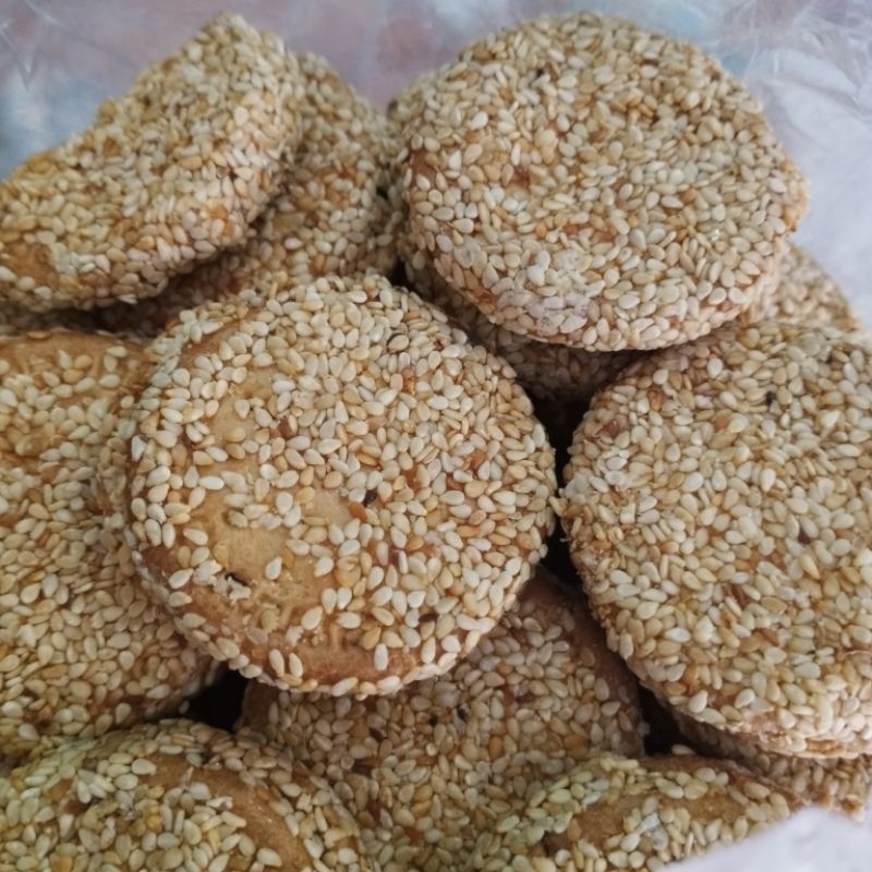 Jual Roti Marie Wijen | Cemilan Manis Roti Marie Balut Gula dan Wijen ...
