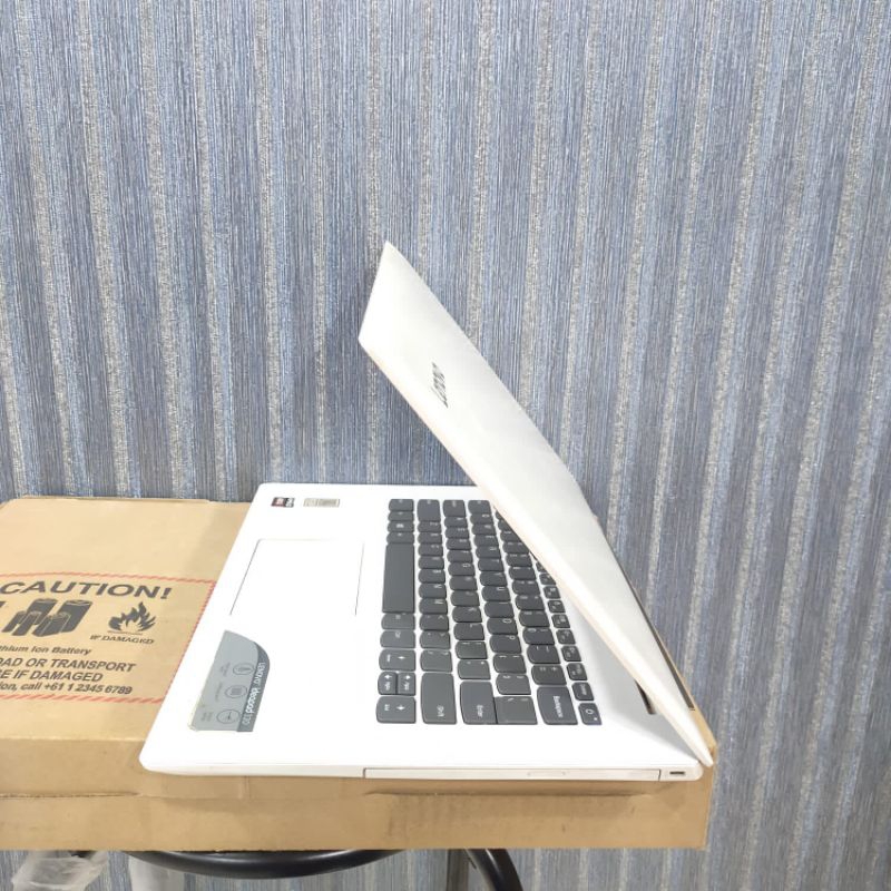 Jual Laptop Lenovo 320, Amd A9-9425, Gen 7Th, Radeon R5 Graphics, Ram 4 ...