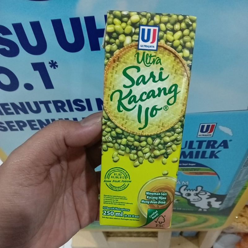 Jual Ultra Sari Kacang Ijo Ml Minuman Sari Kacang Hijau Shopee Indonesia