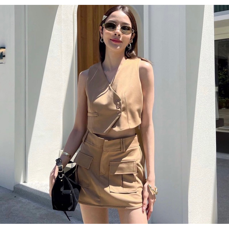 Jual BAJU ONESET TOP DAN ROK(DALAM ROK ADA CELANANYA) | Shopee Indonesia