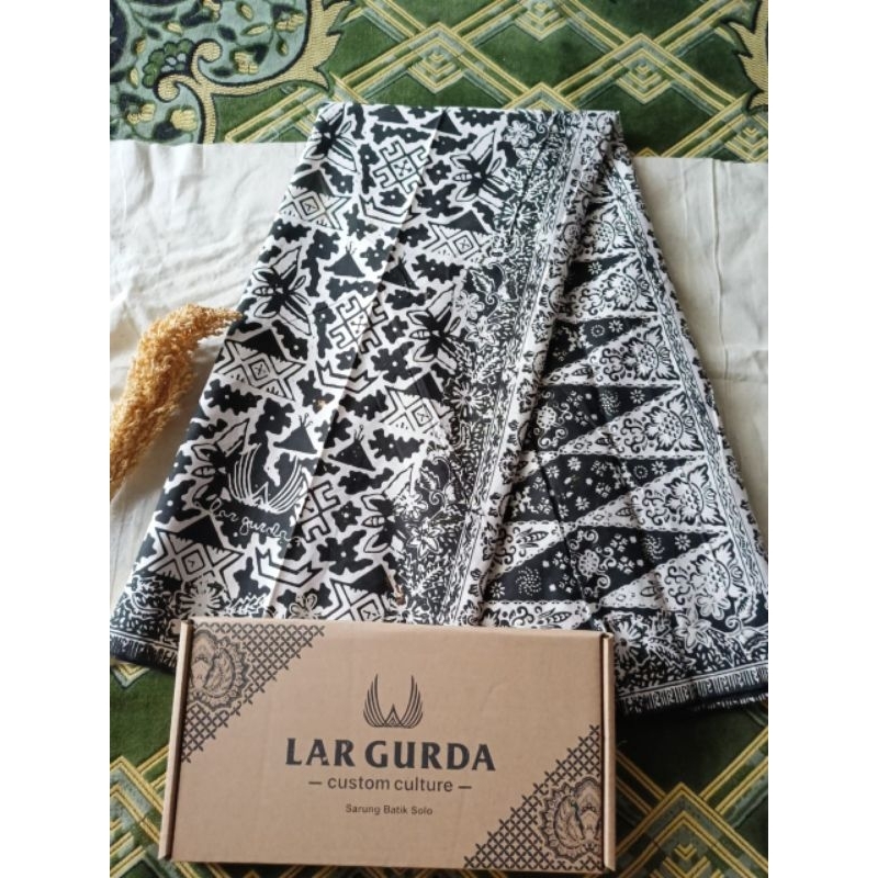 Jual Sarung batik Lar Gurda Kelengan Series Original Lar Gurda | Shopee ...