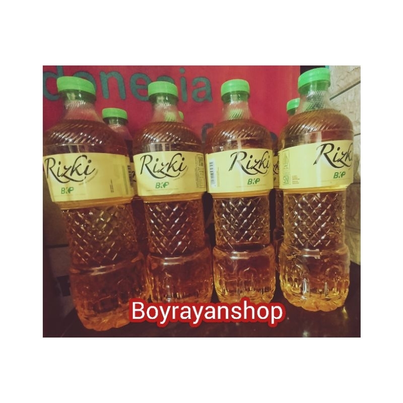 Jual Minyak Premium Rizki Kemasan Botol 900 mil | Shopee Indonesia