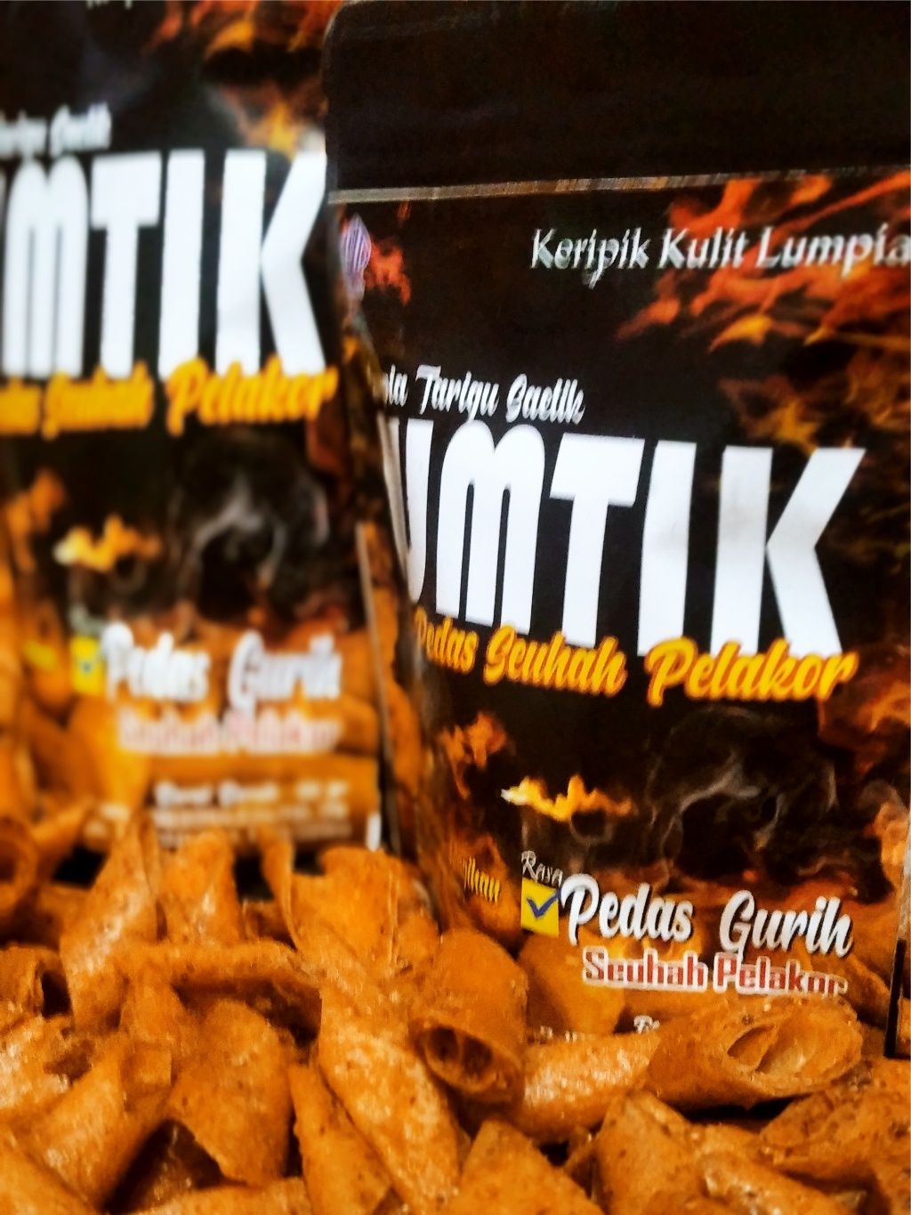 Jual Keripik Lumpia Lumtik rasa pedas pelakor 45 gr / Keripik Kulit