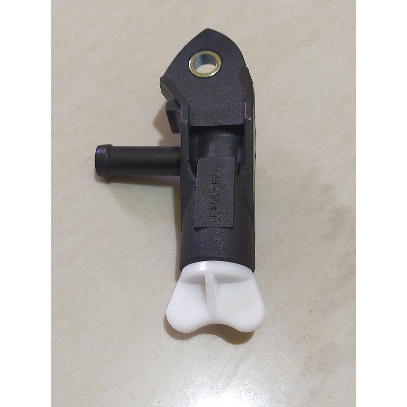 Jual Plastik kran radiator atas Toyota Avanza xenia ori | Shopee Indonesia