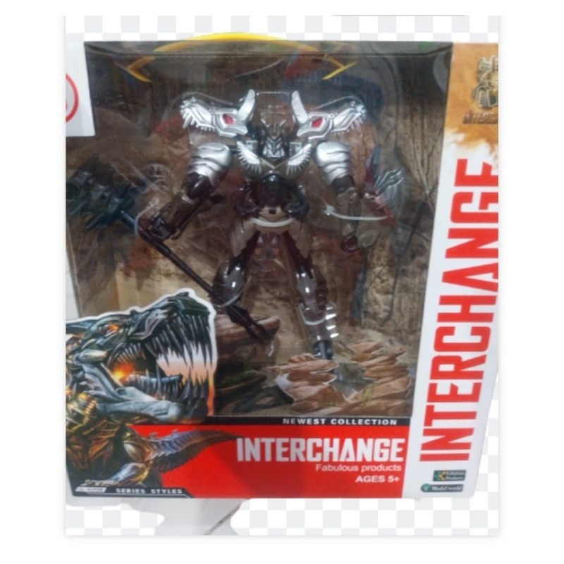 In-Hand Images Of Transformers: The Last Knight Voyager Class Hound