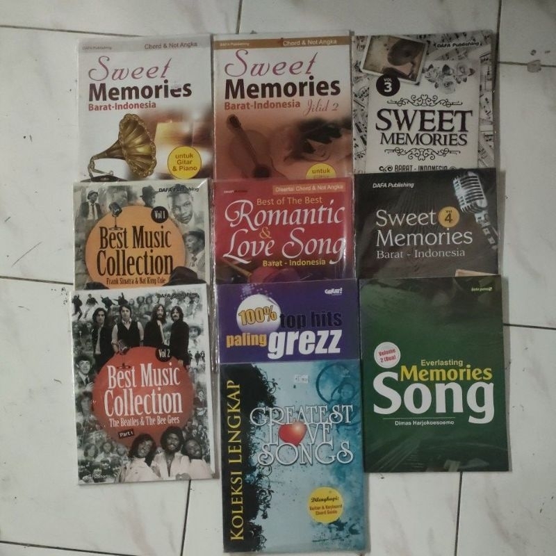 Jual Buku lagu Sweet memories Barat Indonesia untuk gitar & Piano