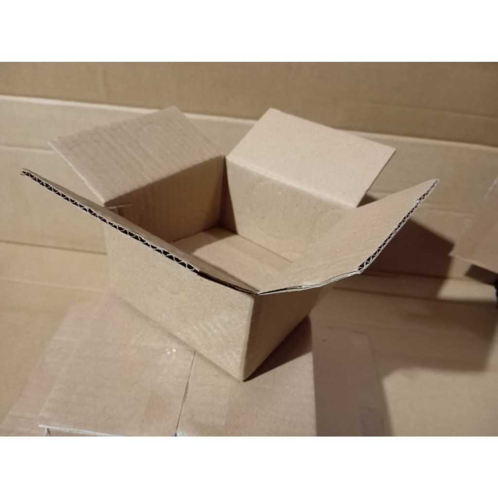 Jual kardus packing UK 12x12x7 kardus kecil/kardus polos | Shopee Indonesia