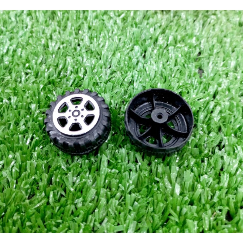 Jual Roda Mobil Mainan Plastik Isi 100pcs Uk 2cm | Shopee Indonesia