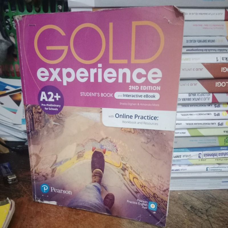 Jual buku gold experience A2+ student book | Shopee Indonesia
