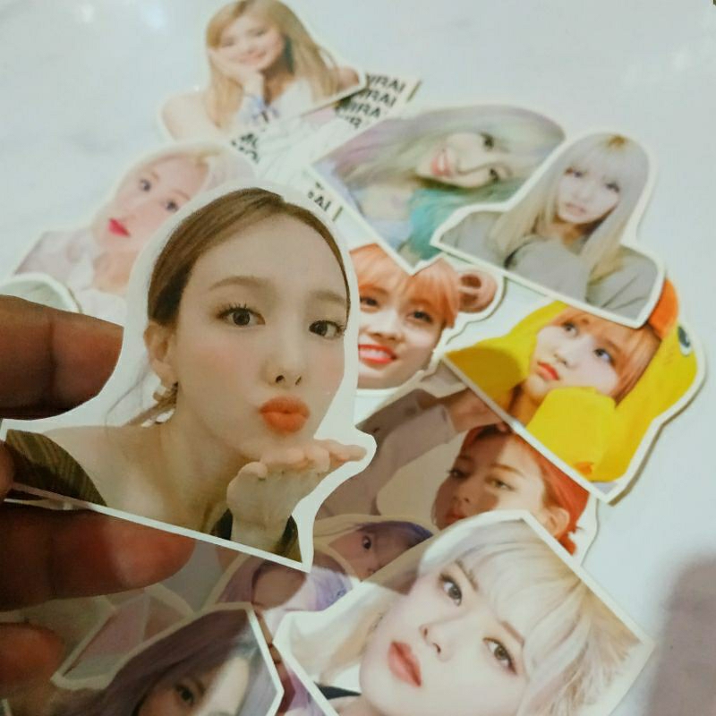 Jual Cetak stiker KPop satuan Custom Sticker KPOP New jeans Twice ...