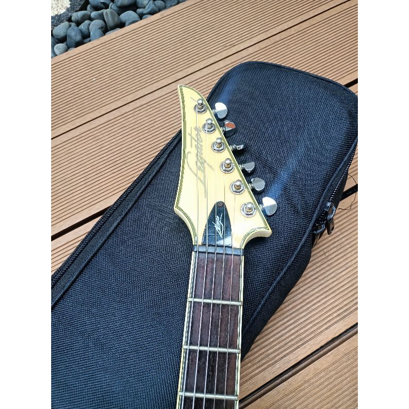 Jual Gitar Legator Flying V Model Bonus Gigbag Tebal | Shopee Indonesia