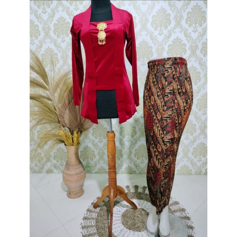 Jual SET KEBAYA BLUDRU KUTU BARU + ROK PLISKET WIRU | Shopee Indonesia