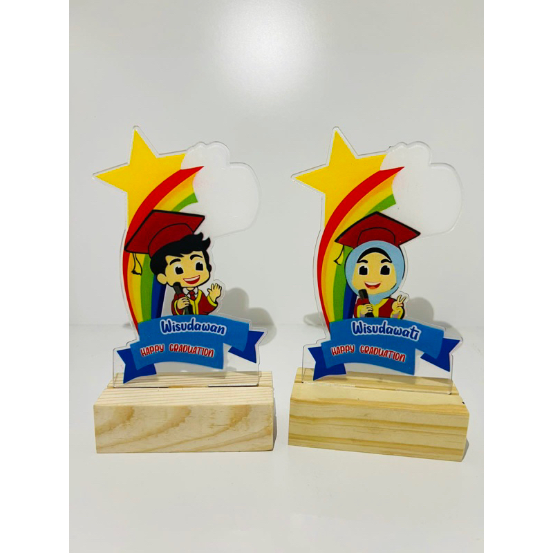 Jual Wisudawan Akrilik Piala Wisuda Piala Kelulusan anak Custom Akrilik