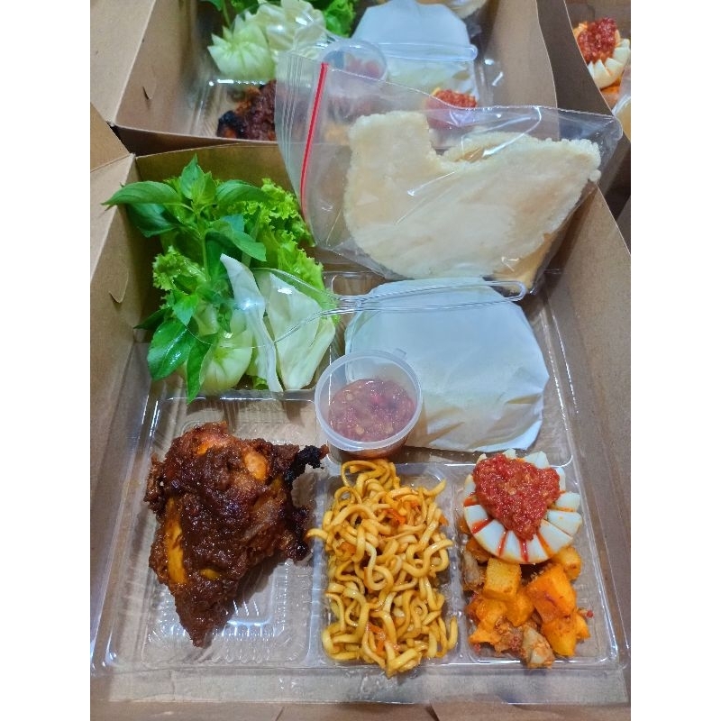 Jual Nasi Box Nasi besek/ Nasi liwet, nasi Kuning ayam bakar ayam