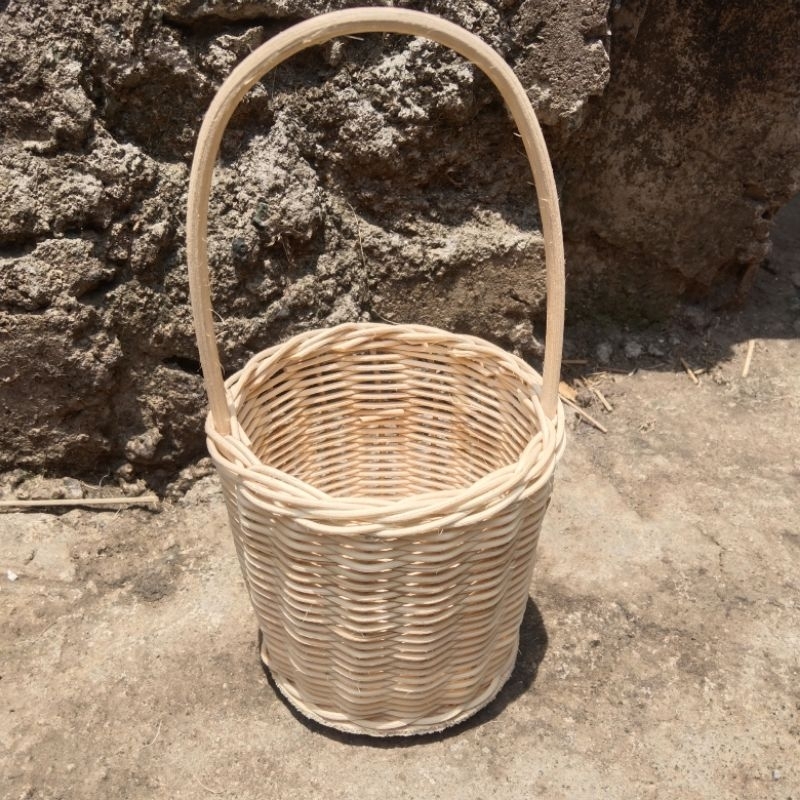 Jual keranjang rotan halus diameter 10cm,tinggi 10cm bertangkai ...