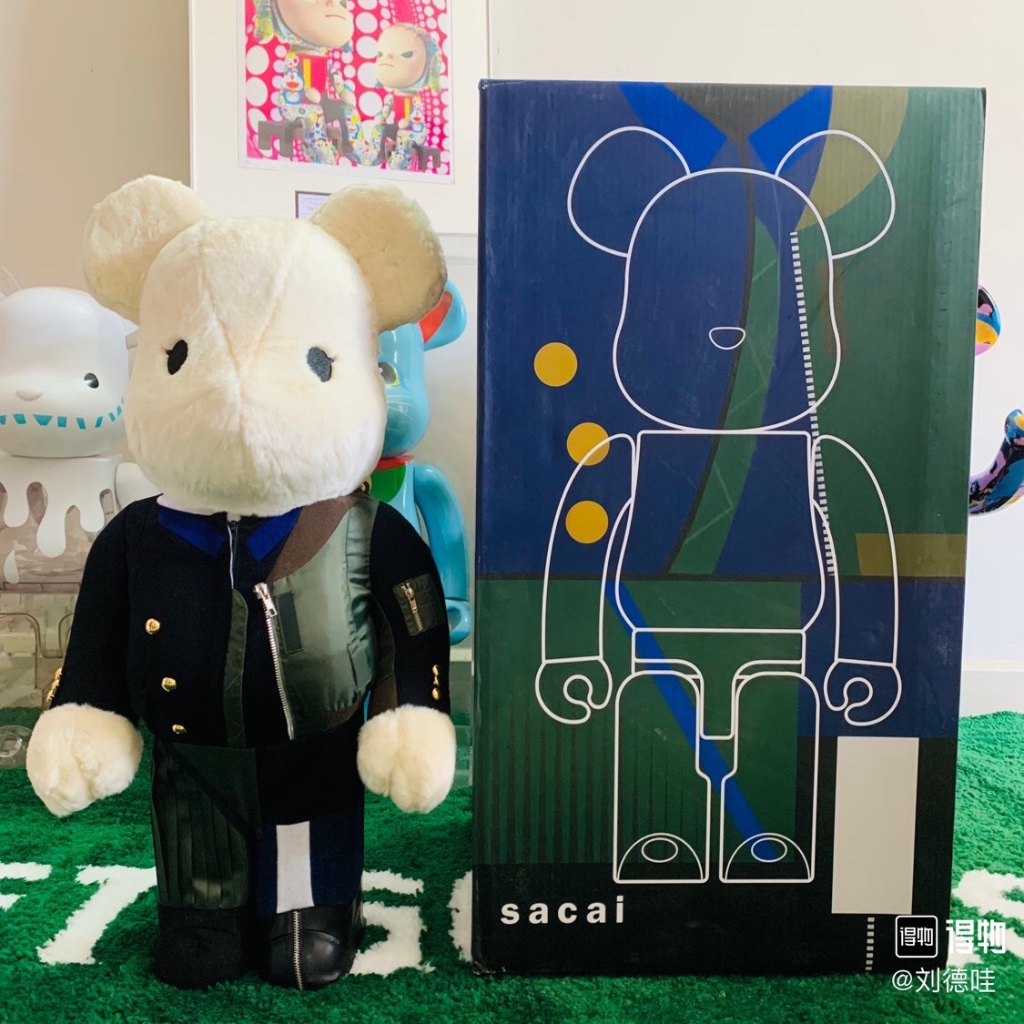 kawsカラフル クマ型フィギュア ESTATE 28cm ベアブリック kawsカラフル クマ型フィギュア ESTATE 28cm ベアブリック