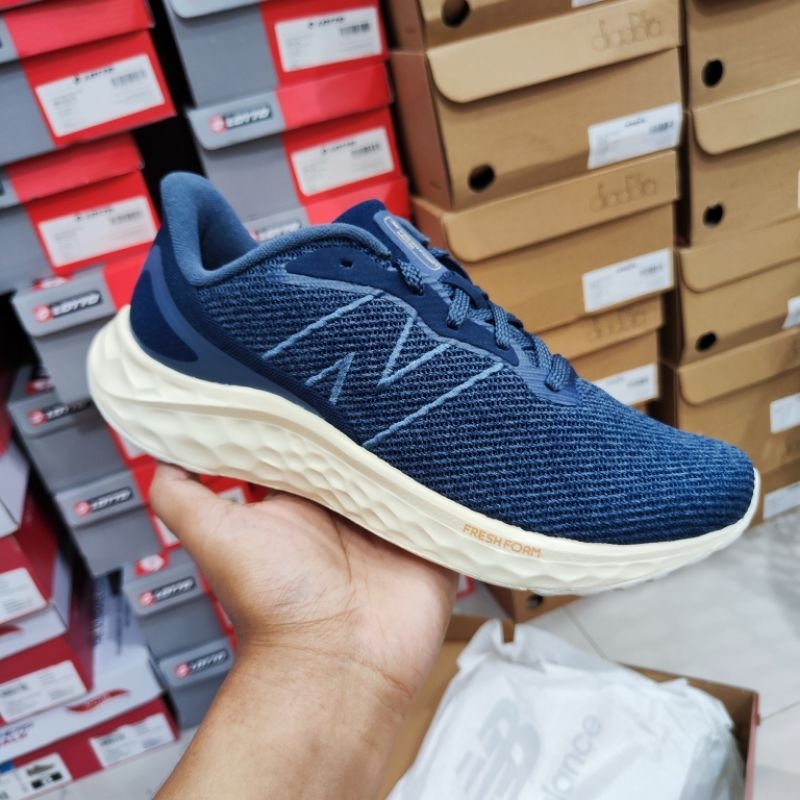 New balance hotsell arishi indonesia