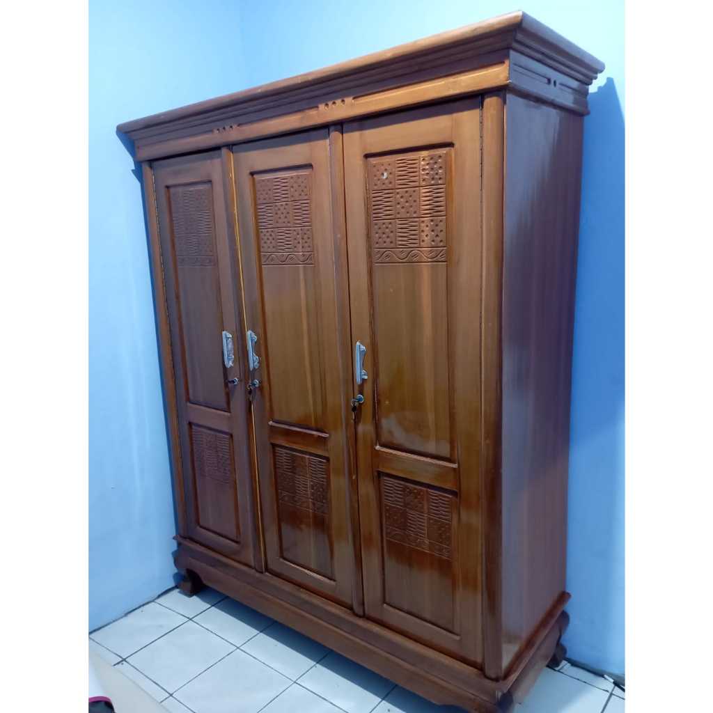 Jual Lemari Pakaian Jati Manium 3Pintu | Shopee Indonesia