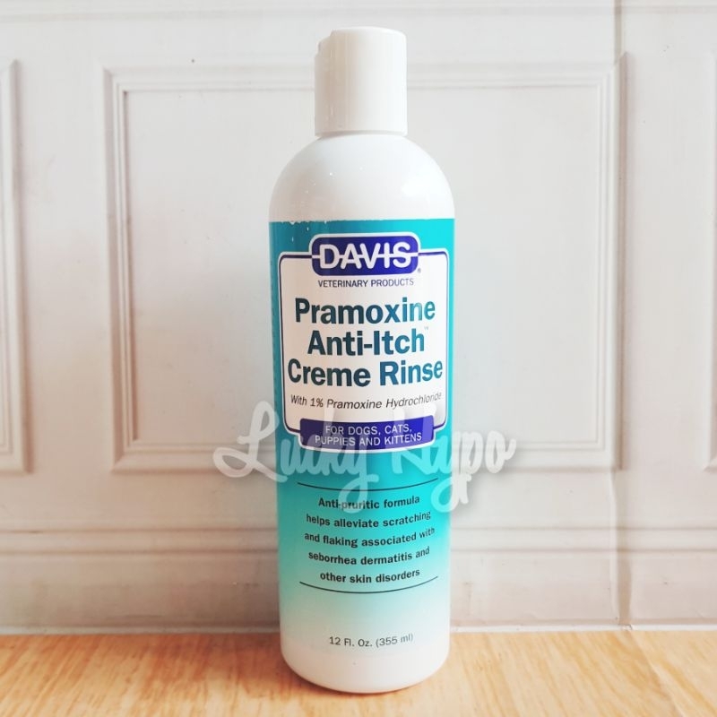 thumbnail interactive-video image 1 of Davis 1% Pramoxine Anti-Itch Shampoo For Dogs & Cats - 12oz 1 of 5