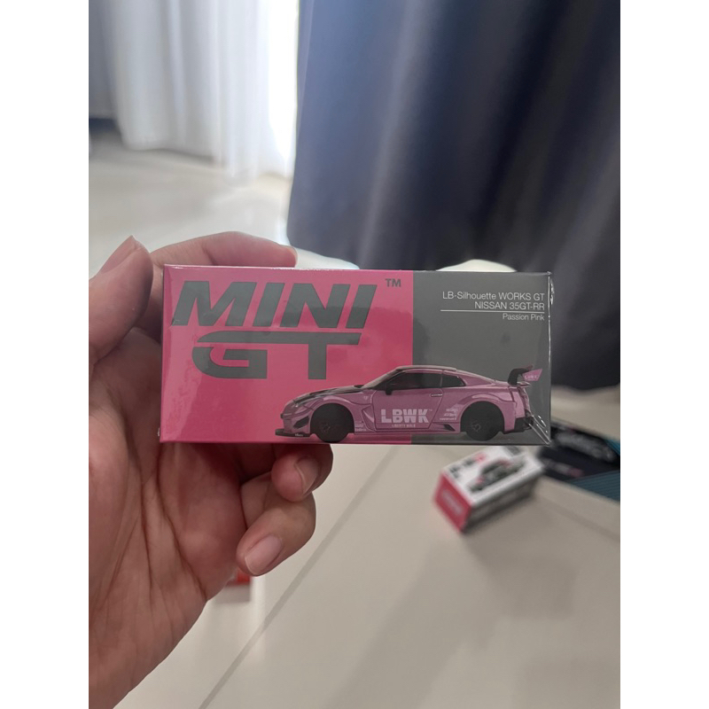 Jual MINI GT NISSAN SKYLINE GTR R35 LBWK PINK PASSION (segel) | Shopee ...