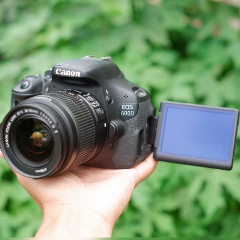 Jual Canon 600d lensa kit 1855mm layar flip Autofocus Shopee Indonesia