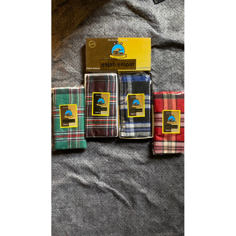 Sarung Tenun Motif Atlasan (Mengunakan Kotak) Termurah Kualitas Terbaik, Cocok Untuk Dipakai Sehari Hari/Dibagikan