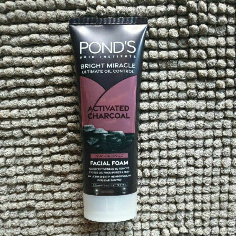 Jual Ponds Bright Miracle Ultimate Oil Control Activated Charcoal ...