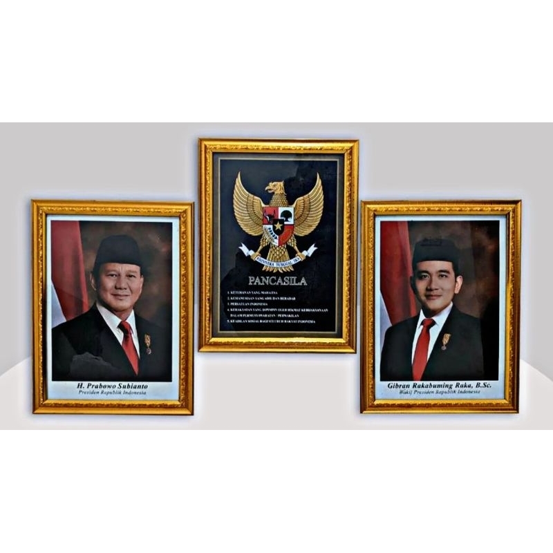 Jual Foto presiden dan wakil presiden terbaru ada kacanya//Ukuran 30x40