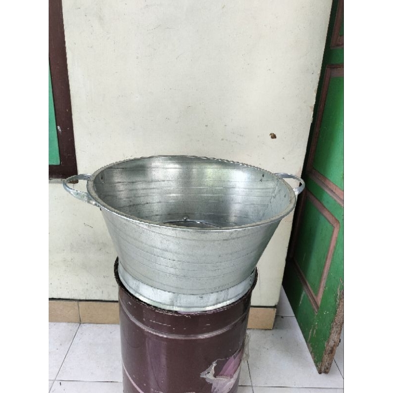 Jual Ember kumbahan kecil seng/Basin/Baskom besi | Shopee Indonesia