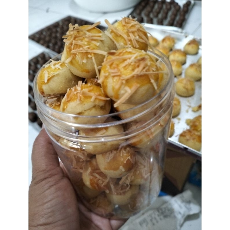 Jual Kue khas Lebaran Nastar Putri Salju Toples 600mill | Shopee Indonesia