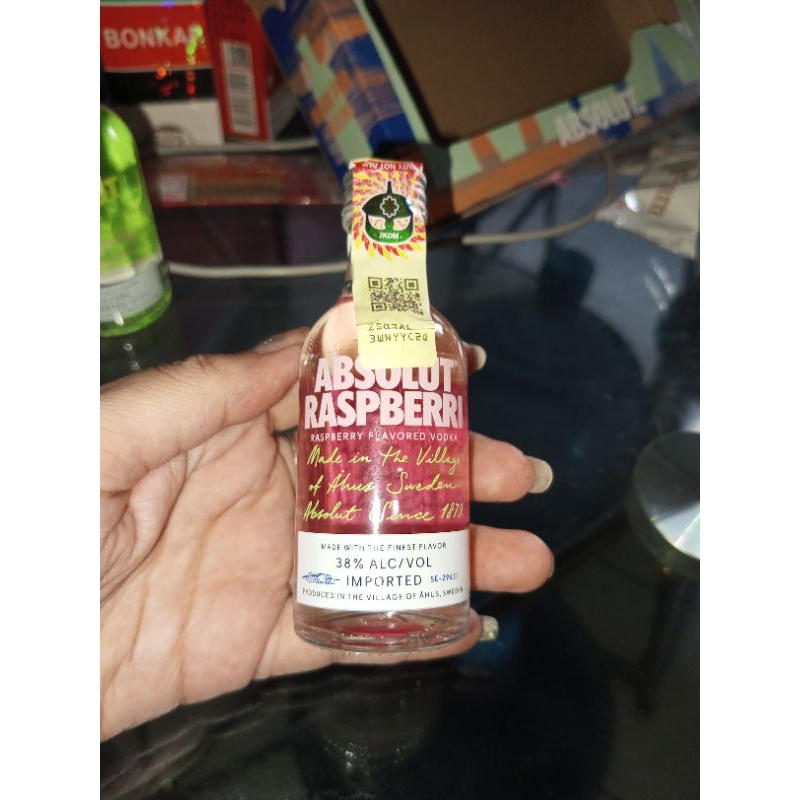 Jual absolut 50ml minuman ukuran kecil bisa buat koleksi atau pajangan ...