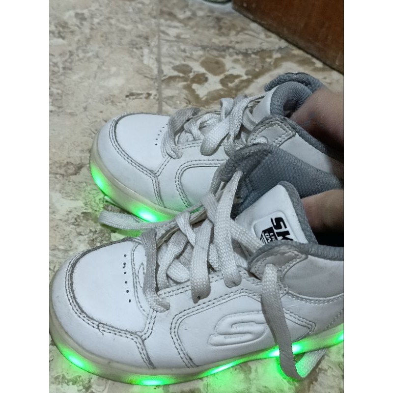 ORIGINAL SKECHERS TOEZONE TZ TOE ZONE SEPATU ANAK KIDS SEKOLAH PRELOVED  SECOND LUMINATORS LIGHT LAMPU LED