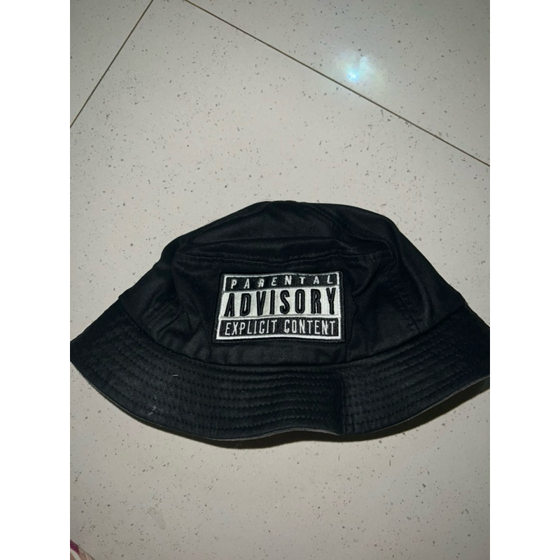 Jual bucket hat parental advisory Shopee Indonesia