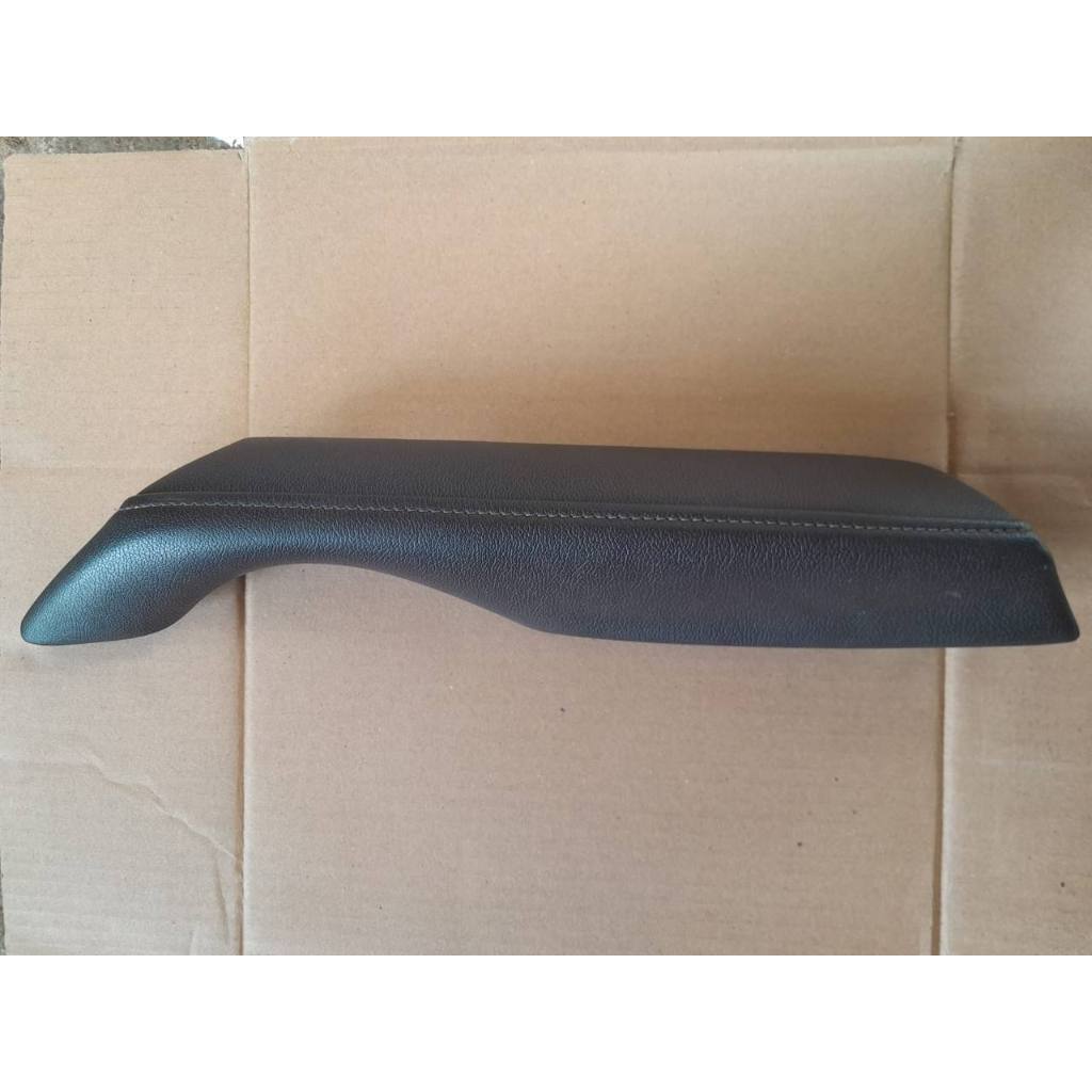 Armrest Fortuner: Kenyamanan dan Fungsionalitas dalam Satu Paket