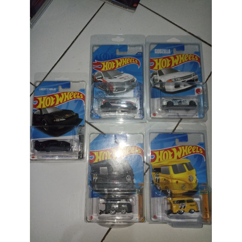Jual Hotwheels paketan - Godzilla R32, Kombi abu, Kombi kuning, Civic ...
