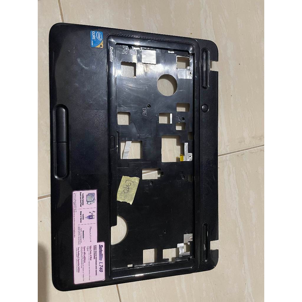 thumbnail image 2 of Toshiba Satellite C655 Series Palmrest / Upper Case - Black - V000220030 2 of 6
