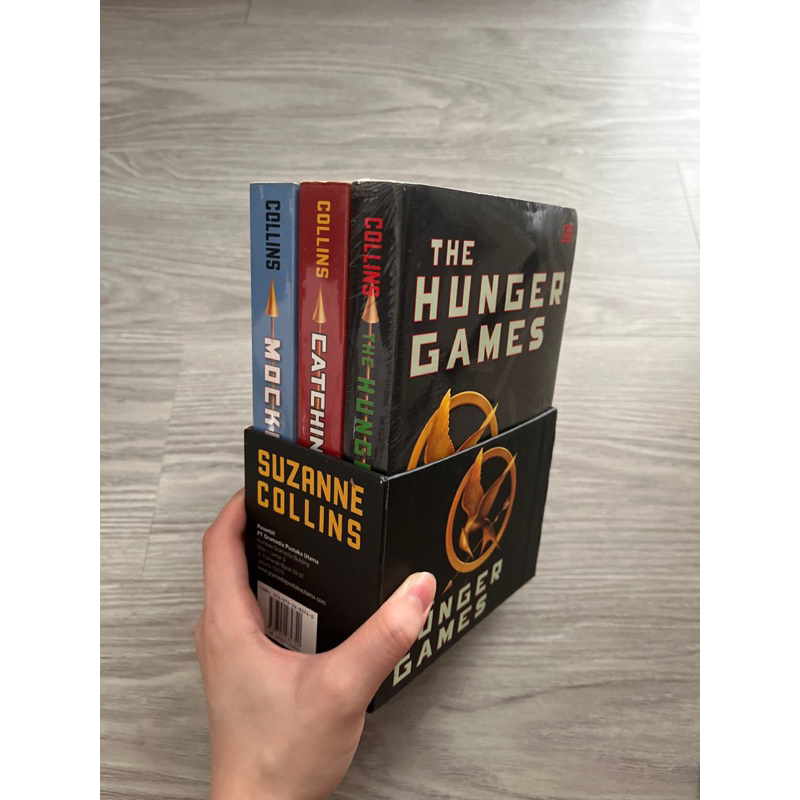 Jual The Hunger Games (Trilogy) - By Suzanne Collins (Novel) | Shopee ...