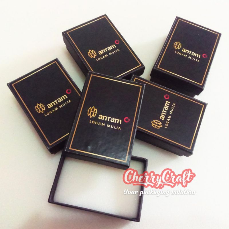 Jual Box untuk antam etc 9x6x3 cm full black dan busa tebal | Shopee ...